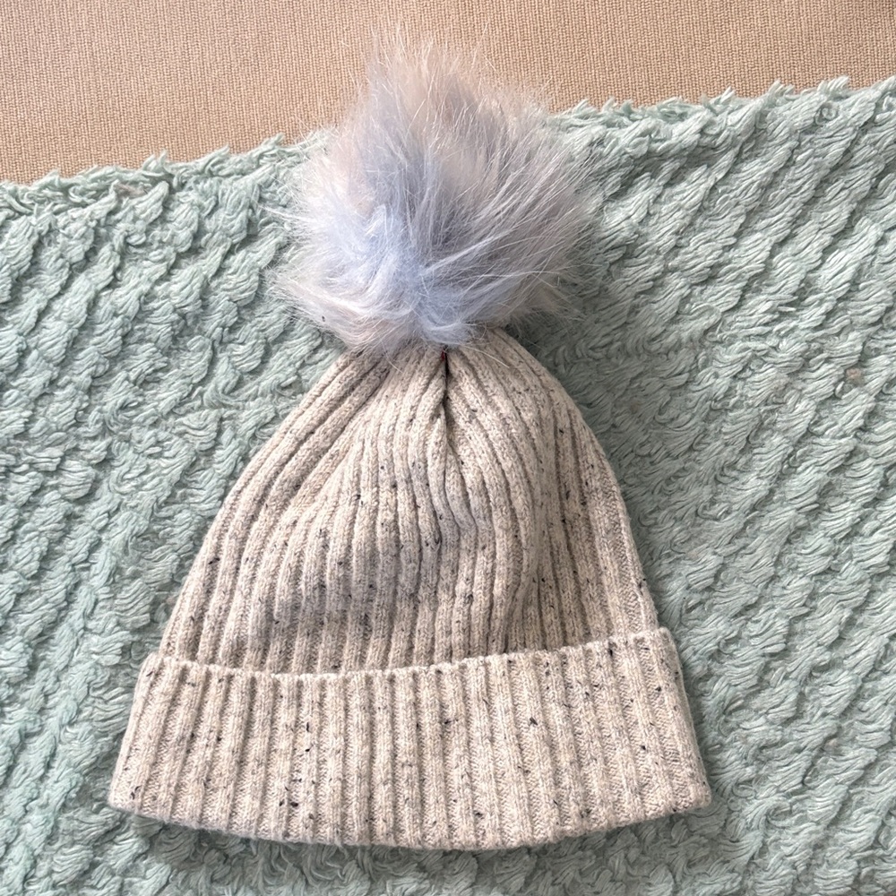 American Eagle Cozy Grey Knit Beanie with Blue Fur Pom